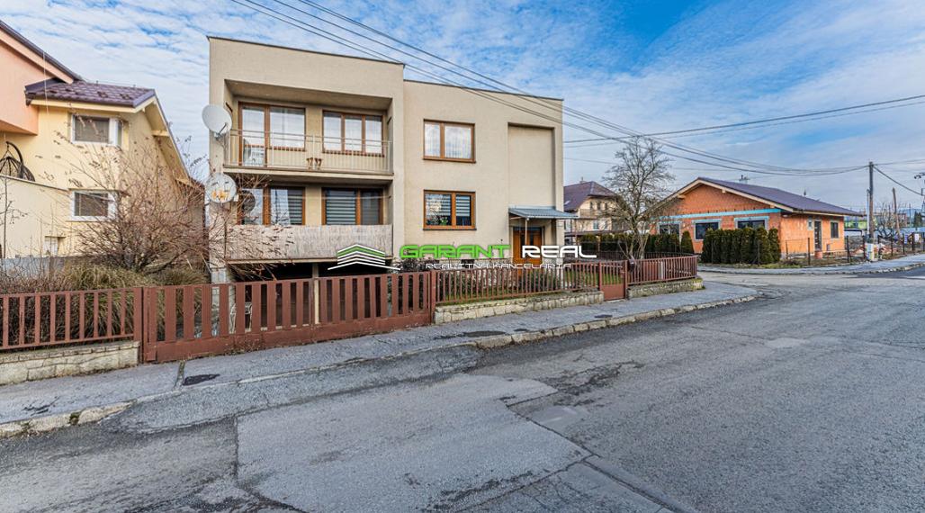 GARANT REAL - predaj 4-izbový byt v rodinnom dome, 105 m2, so záhradou 300 m2 a prístreškom na parkovanie, Prešov, Nižná Šebastová