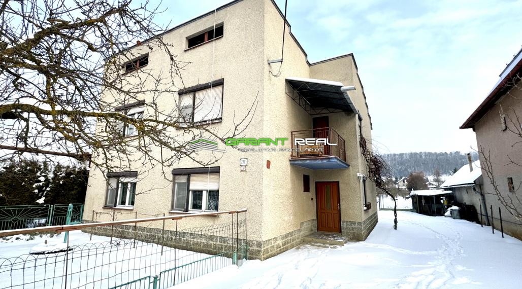 GARANT REAL - predaj 2-podlažný rodinný dom dvojgeneračný, s garážou, pozemok 1891 m2, Svinia, okr. Prešov