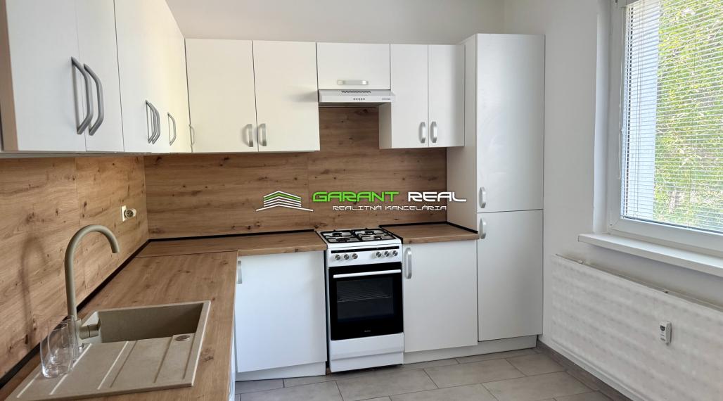 GARANT REAL - prenájom 3-izbový byt, čiastočne zariadený, 72 m2, s loggiou, L. Novomeského, Prešov - Sekčov