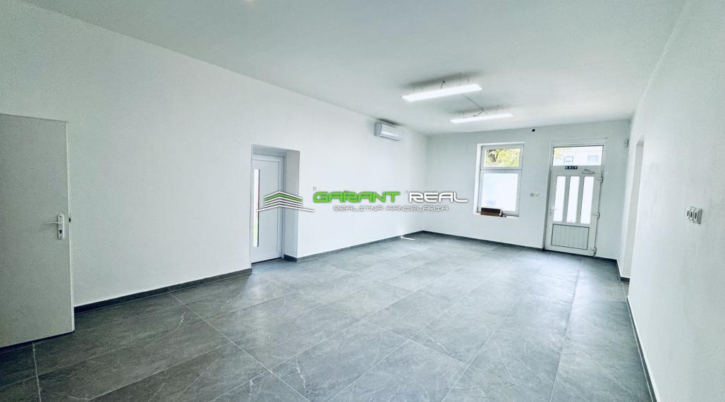 GARANT REAL - prenájom klimatizovaný, zariadený obchodný priestor, resp. priestor na služby, 110 m2, s parkovaním, Prešov, Masarykova ul.