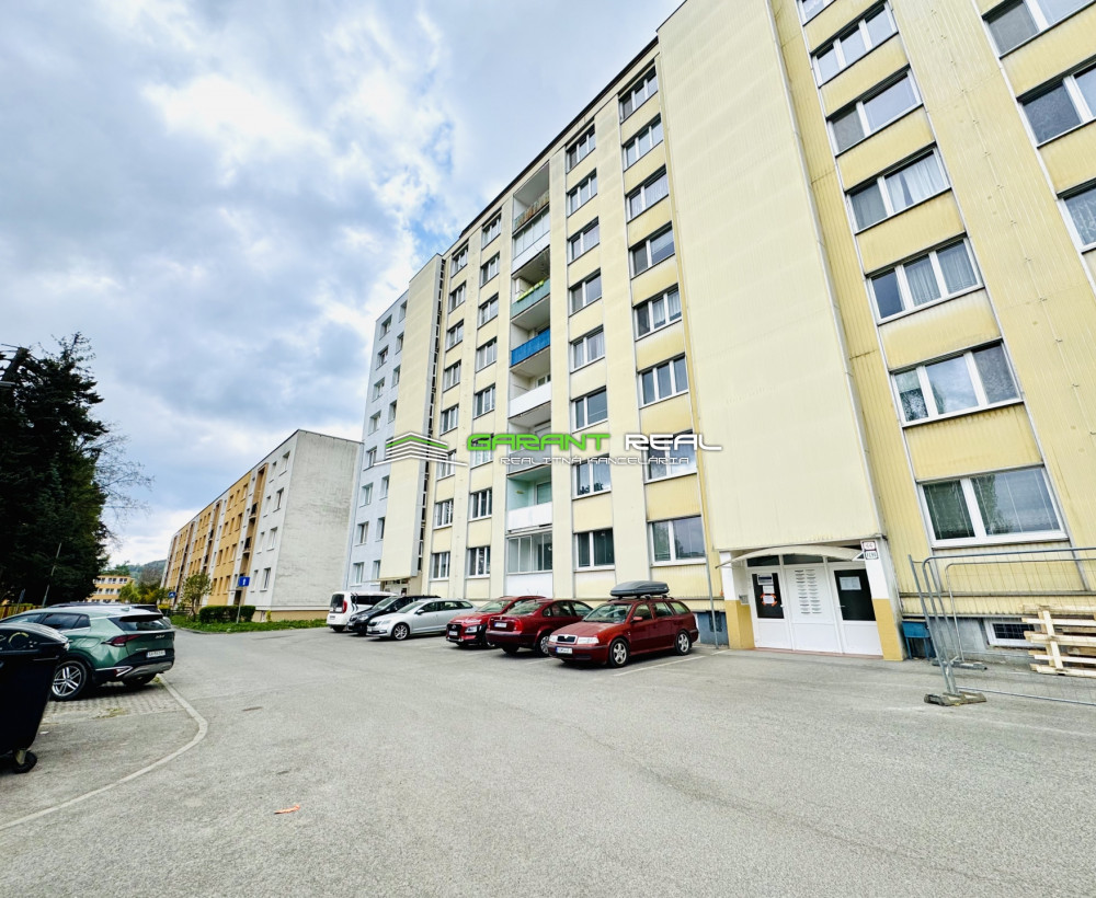 GARANT REAL - predaj 3-izbový byt 67 m2 s loggiou 4 m2, Októbrová ulica, Sídlisko II, Prešov