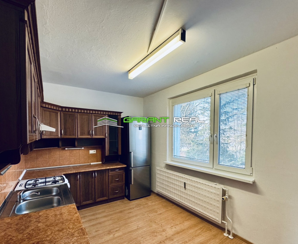 GARANT REAL - prenájom 3-izbový byt, čiastočne zariadený, 72 m2, s loggiou, L. Novomeského, Prešov - Sekčov