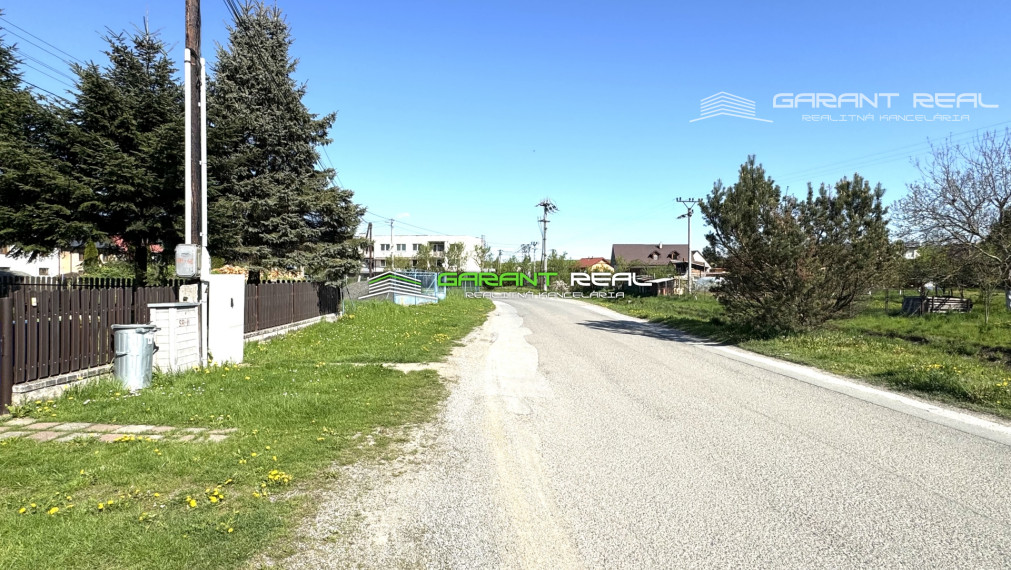 GARANT REAL - predaj stavebný pozemok 1410 m2, Lada, okr. Prešov