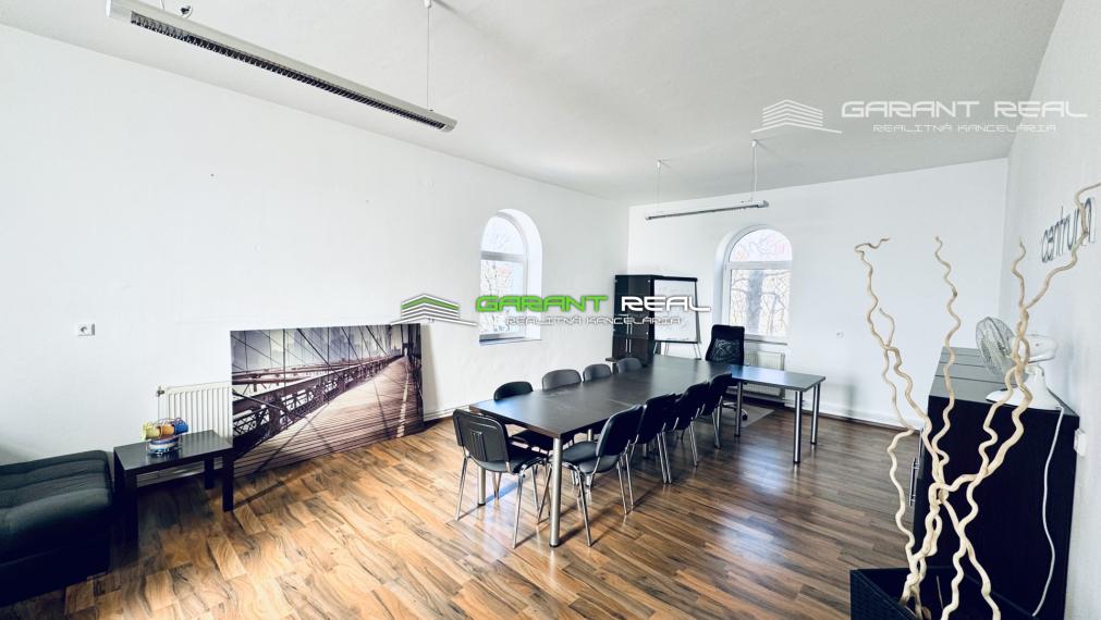 GARANT REAL - prenájom klimatizovaný, zariadený obchodný priestor, resp. priestor na služby, 195 m2, s parkovaním, Prešov, Masarykova ul.