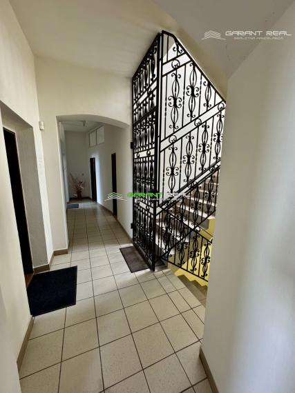 GARANT REAL - prenájom klimatizovaný, zariadený obchodný priestor, resp. priestor na služby, 195 m2, s parkovaním, Prešov, Masarykova ul.