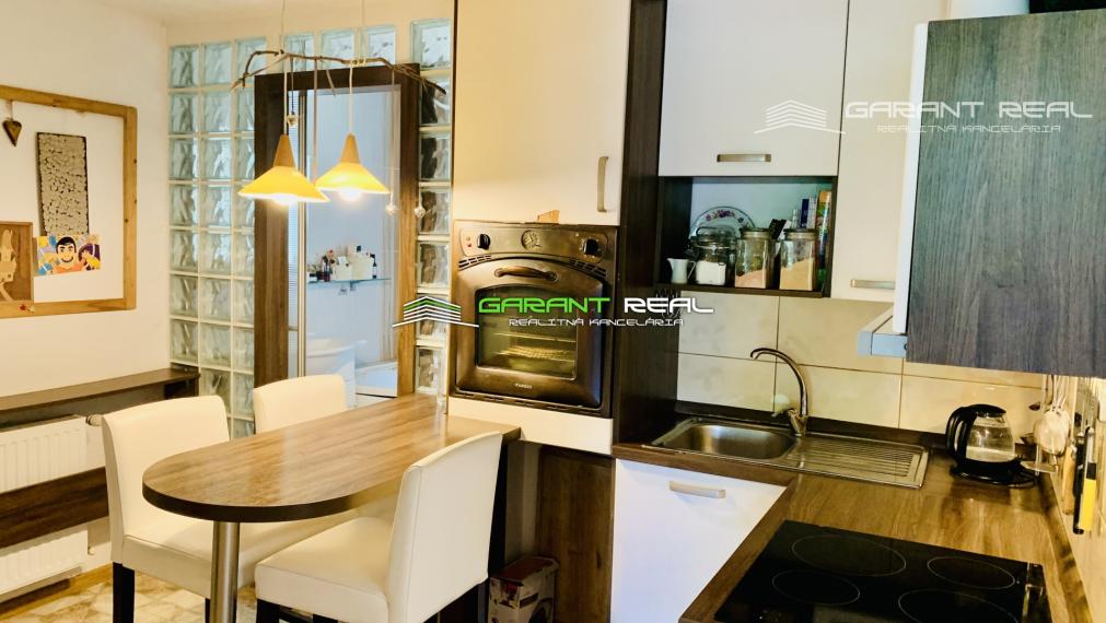 GARANT REAL - predaj 3-izbový byt 56 m2, s balkónom, po čiastočnej rekonštrukcii, Prešov, Sídlisko duklianskych hrdinov