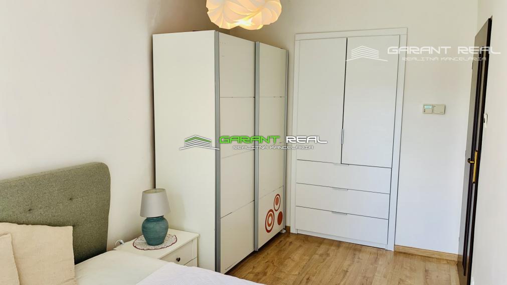 GARANT REAL - predaj 3-izbový byt 56 m2, s balkónom, po čiastočnej rekonštrukcii, Prešov, Sídlisko duklianskych hrdinov