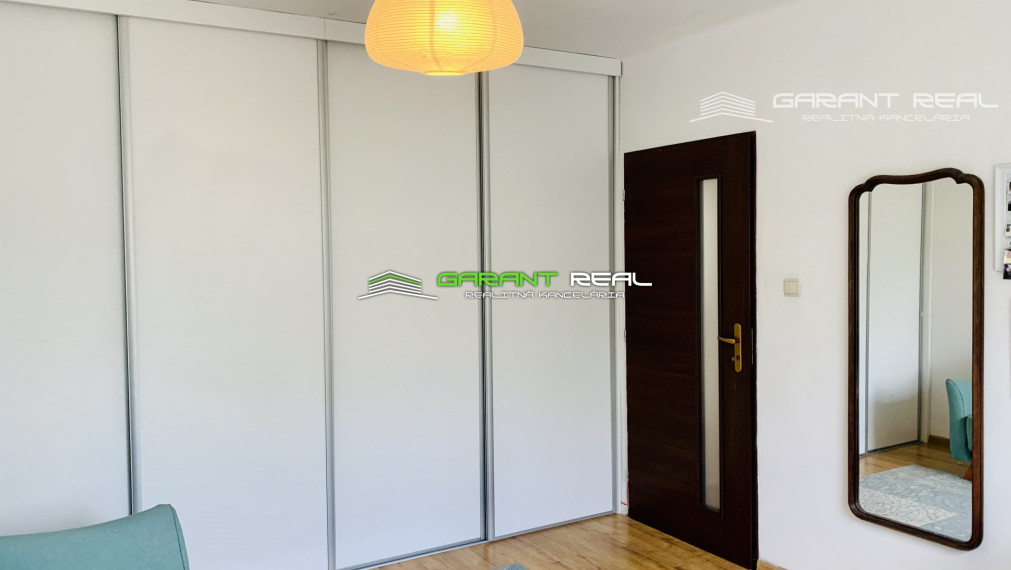 GARANT REAL - predaj 3-izbový byt 56 m2, s balkónom, po čiastočnej rekonštrukcii, Prešov, Sídlisko duklianskych hrdinov