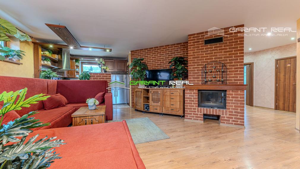 GARANT REAL - Rodinný dom v Záborskom – kvalitná tehlová stavba s krásnou záhradou a flexibilnou dispozíciou