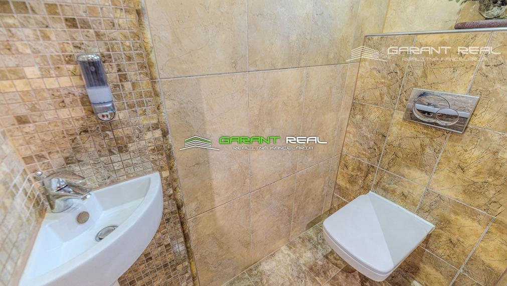 GARANT REAL - Rodinný dom v Záborskom – kvalitná tehlová stavba s krásnou záhradou a flexibilnou dispozíciou