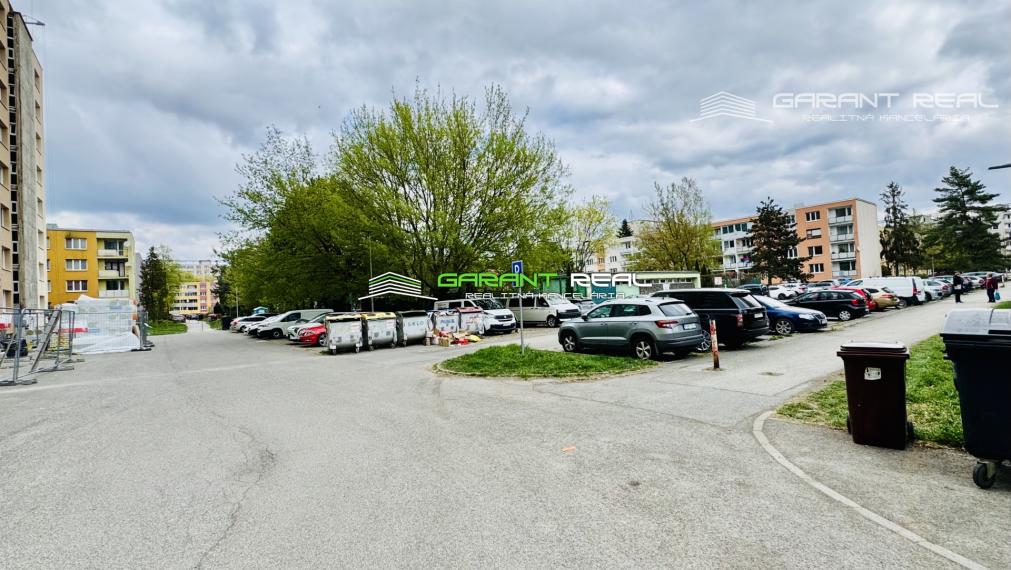 GARANT REAL - predaj 3-izbový byt 67 m2 s loggiou 4 m2, Októbrová ulica, Sídlisko II, Prešov