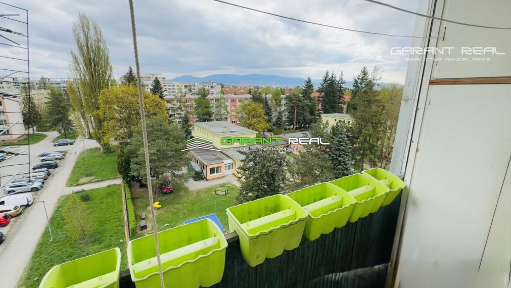 GARANT REAL - predaj 3-izbový byt 67 m2 s loggiou 4 m2, Októbrová ulica, Sídlisko II, Prešov