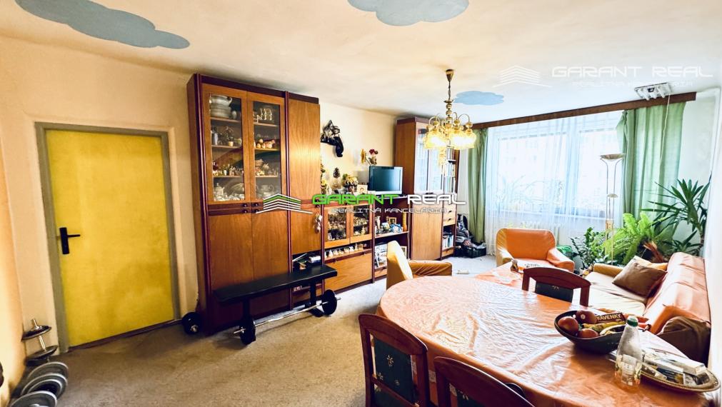 GARANT REAL - predaj 3-izbový byt 67 m2 s loggiou 4 m2, Októbrová ulica, Sídlisko II, Prešov