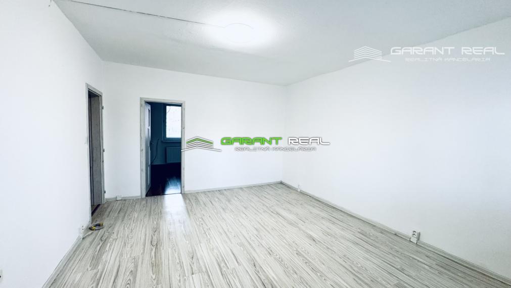 GARANT REAL - prenájom 3-izbový byt, čiastočne zariadený, 72 m2, s loggiou, L. Novomeského, Prešov - Sekčov