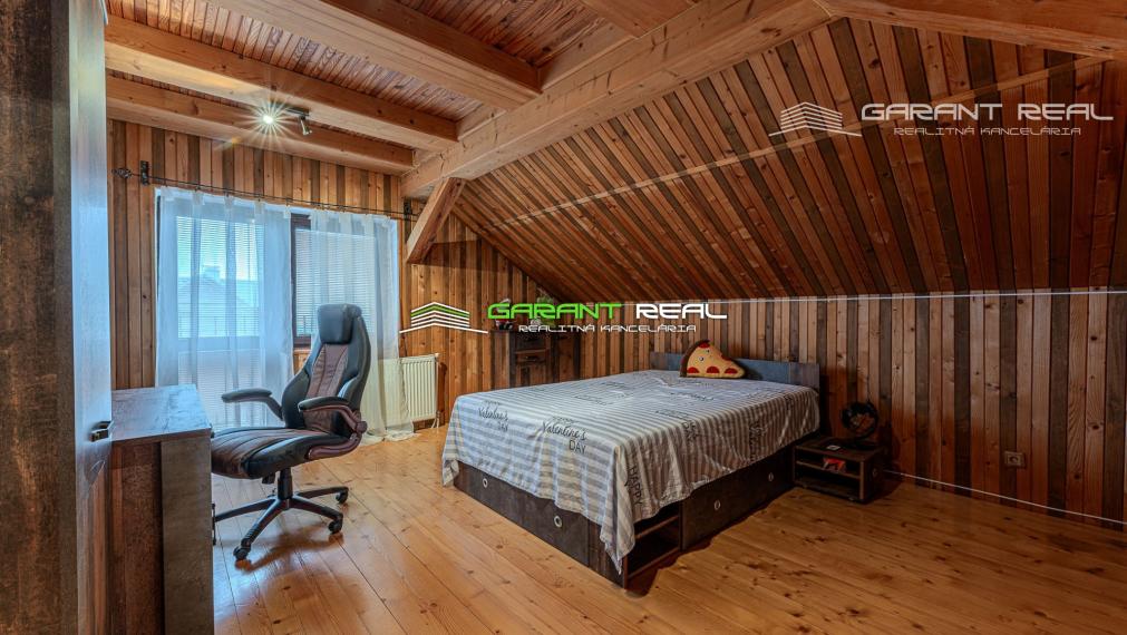 GARANT REAL - PRIESTRANNÝ TEHLOVÝ RODINNÝ DOM V TICHOM PROSTREDÍ S INVESTIČNÝM POTENCIÁLOM – PODHORANY