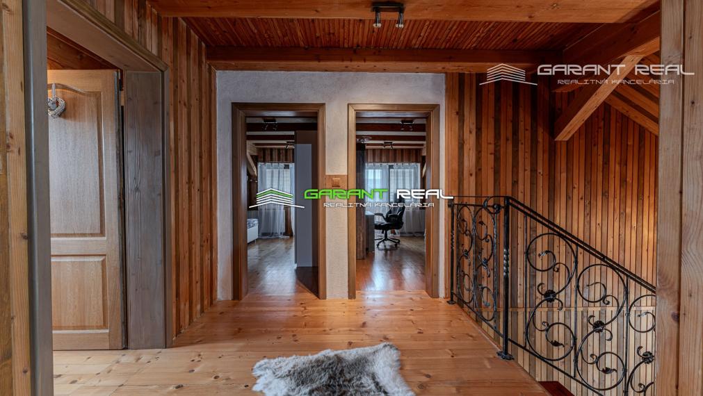 GARANT REAL - PRIESTRANNÝ TEHLOVÝ RODINNÝ DOM V TICHOM PROSTREDÍ S INVESTIČNÝM POTENCIÁLOM – PODHORANY