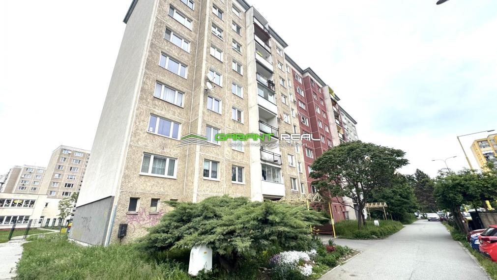 GARANT REAL - prenájom 1-izbový byt 43 m2, po rekonštrukcii, Prešov, Magurská ul.