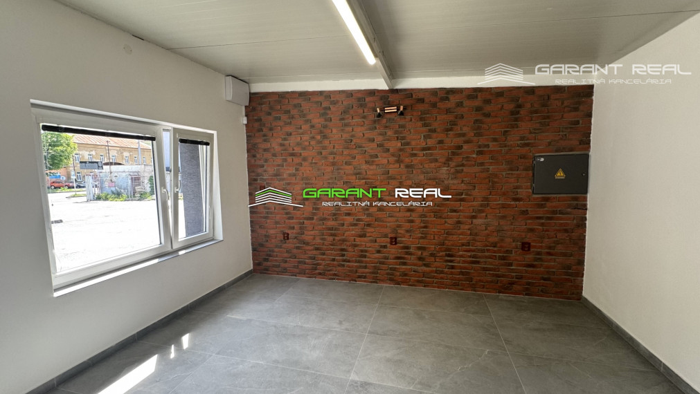 GARANT REAL - prenájom klimatizovaný obchodný priestor 50 m2, resp. priestor na služby, s parkovaním, Prešov, Masarykova ul.