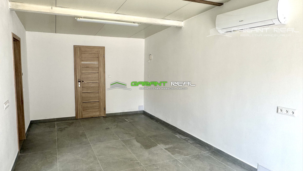 GARANT REAL - prenájom klimatizovaný obchodný priestor 50 m2, resp. priestor na služby, s parkovaním, Prešov, Masarykova ul.