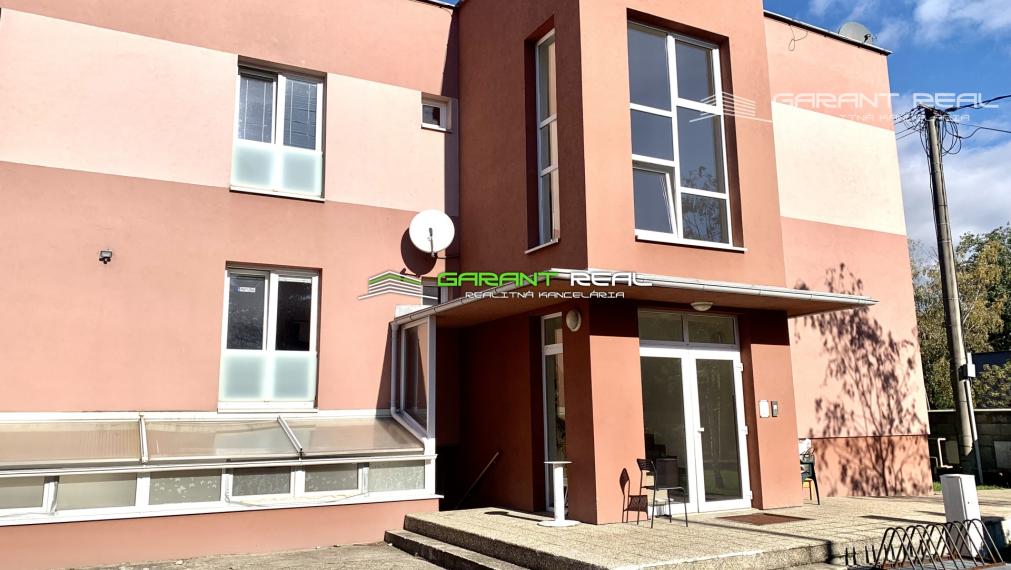 GARANT REAL - prenájom 2-izbový byt 68 m2, Železničiarska ulica, Prešov