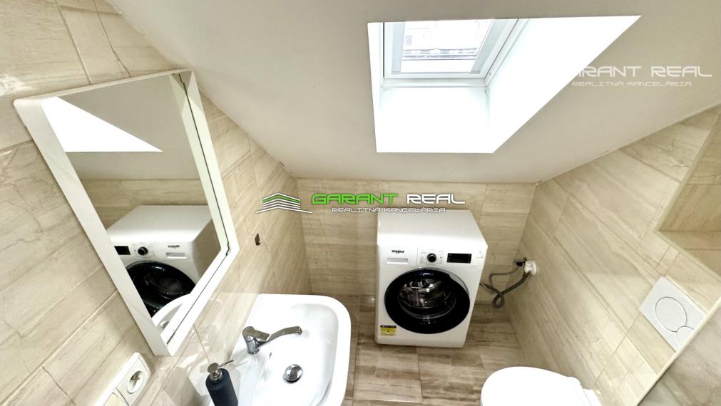GARANT REAL -prenájom 2-izbový moderný, klimatizovaný byt so šatníkom, 50 m2, Prešov, širšie centrum, Bayerova ul.