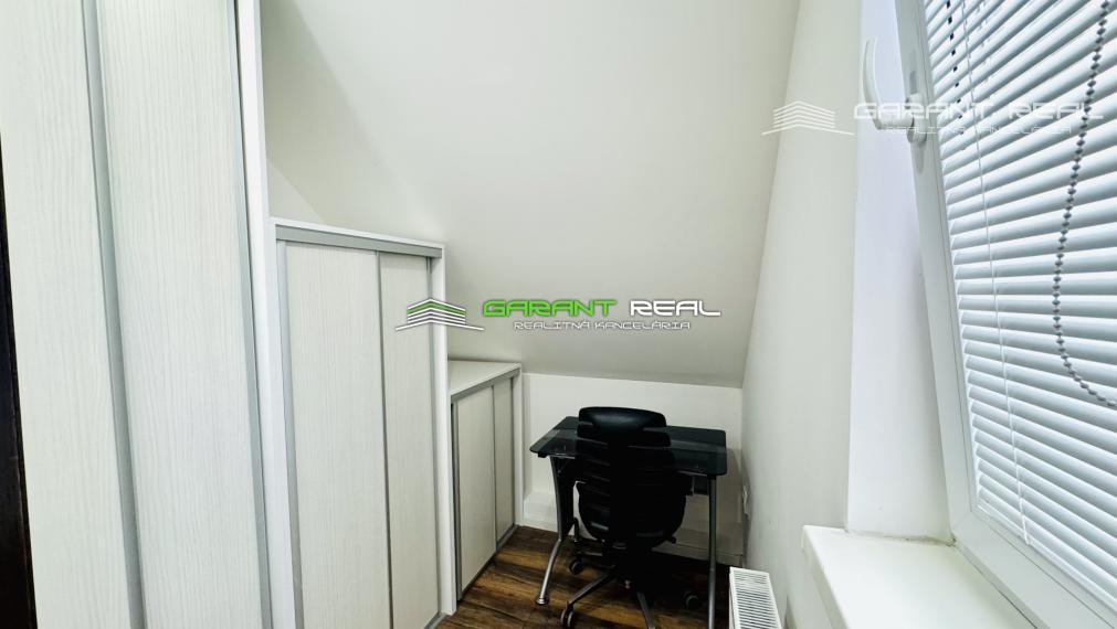 GARANT REAL -prenájom 2-izbový moderný, klimatizovaný byt so šatníkom, 50 m2, Prešov, širšie centrum, Bayerova ul.