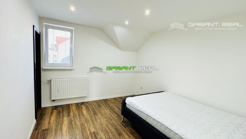 GARANT REAL -prenájom 2-izbový moderný, klimatizovaný byt so šatníkom, 50 m2, Prešov, širšie centrum, Bayerova ul.