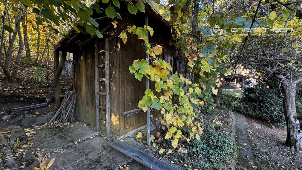 GARANT REAL - predaj záhradka 400 m2, s chatkou, vlastnou studňou a pivnicou, Prešov, Pod Wilec hôrkou