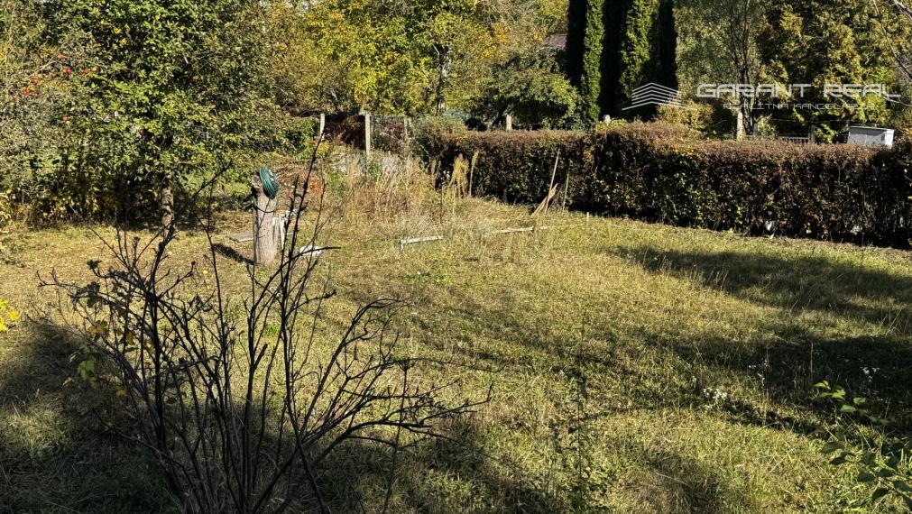 GARANT REAL - predaj záhradka 400 m2, s chatkou, vlastnou studňou a pivnicou, Prešov, Pod Wilec hôrkou