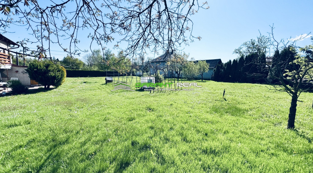 GARANT REAL - predaj stavebný pozemok 1410 m2, Lada, okr. Prešov