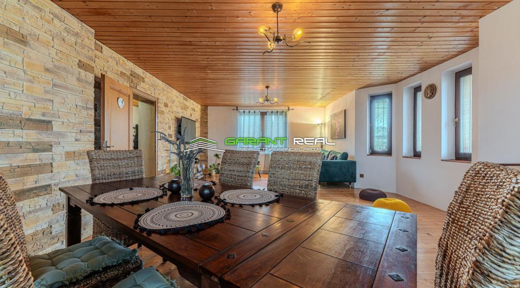 GARANT REAL - PRIESTRANNÝ TEHLOVÝ RODINNÝ DOM V TICHOM PROSTREDÍ S INVESTIČNÝM POTENCIÁLOM – PODHORANY